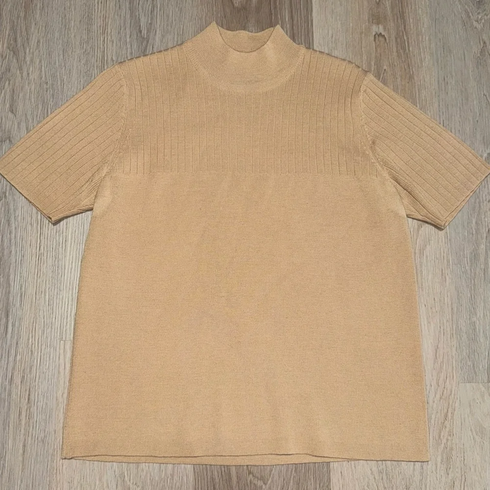 Nordstrom 100% Wool Camel Ribbed Mock Neck Short Sleeve Sweater - Size Medium